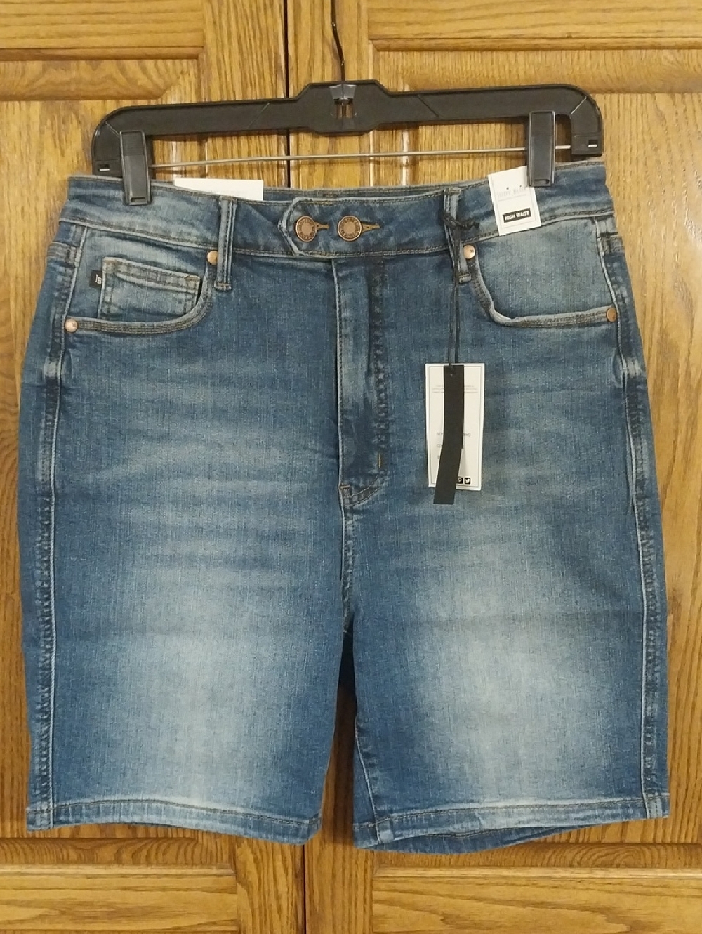 Judy Blue NWT Tummy Control High-Waisted Denim Jeans Shorts Sz X-Large Med Blue
